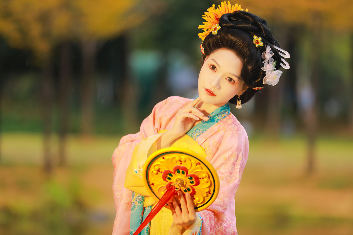 YiTuYu艺图语 Vol.8199 焚香小也 (25P)
