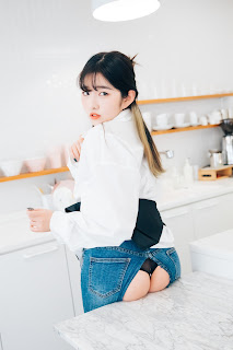 [Loozy] Sonson (손손) – Nude Apron