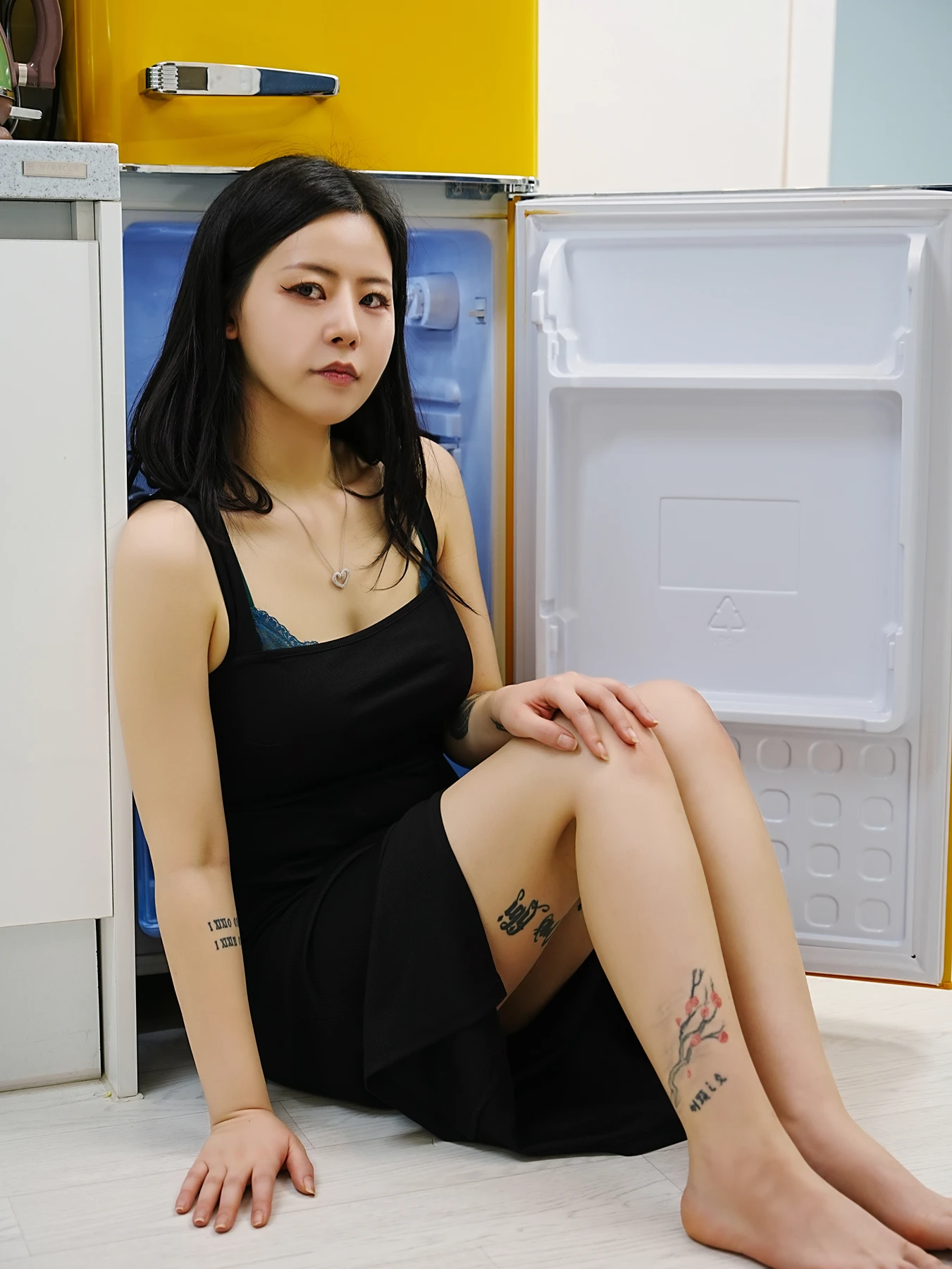Choi Ri 최리, Photobook Vol.02 「Missy Look」 Set.01