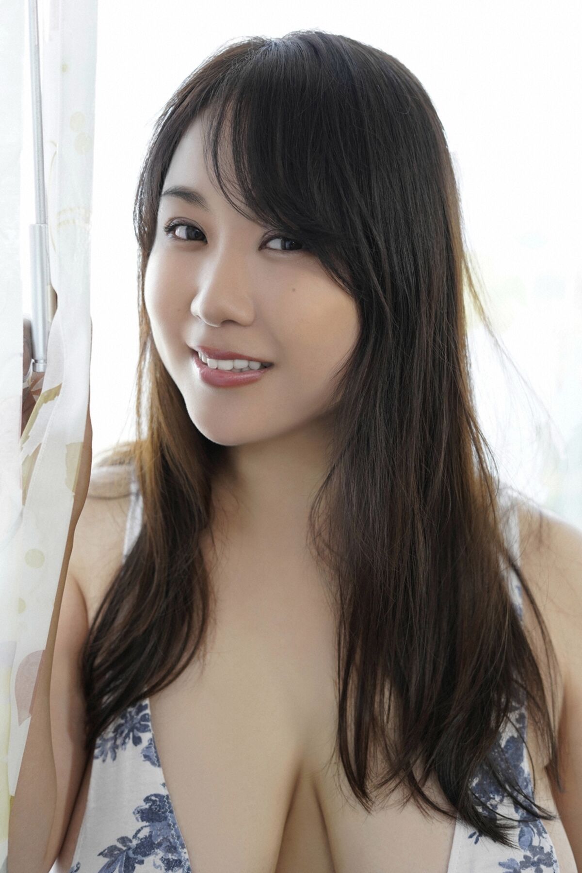 YS Web 2021-03-31 Vol.912 Mai Nishida 西田麻衣 – B105cm 巨乳グラビア界のカリスマ