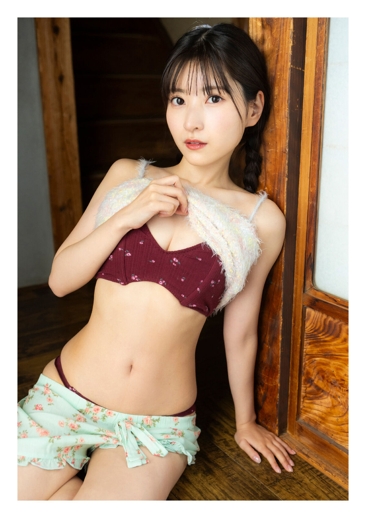 JP Rui Takanashi 小鳥遊るい – どんぐりの背比べ
