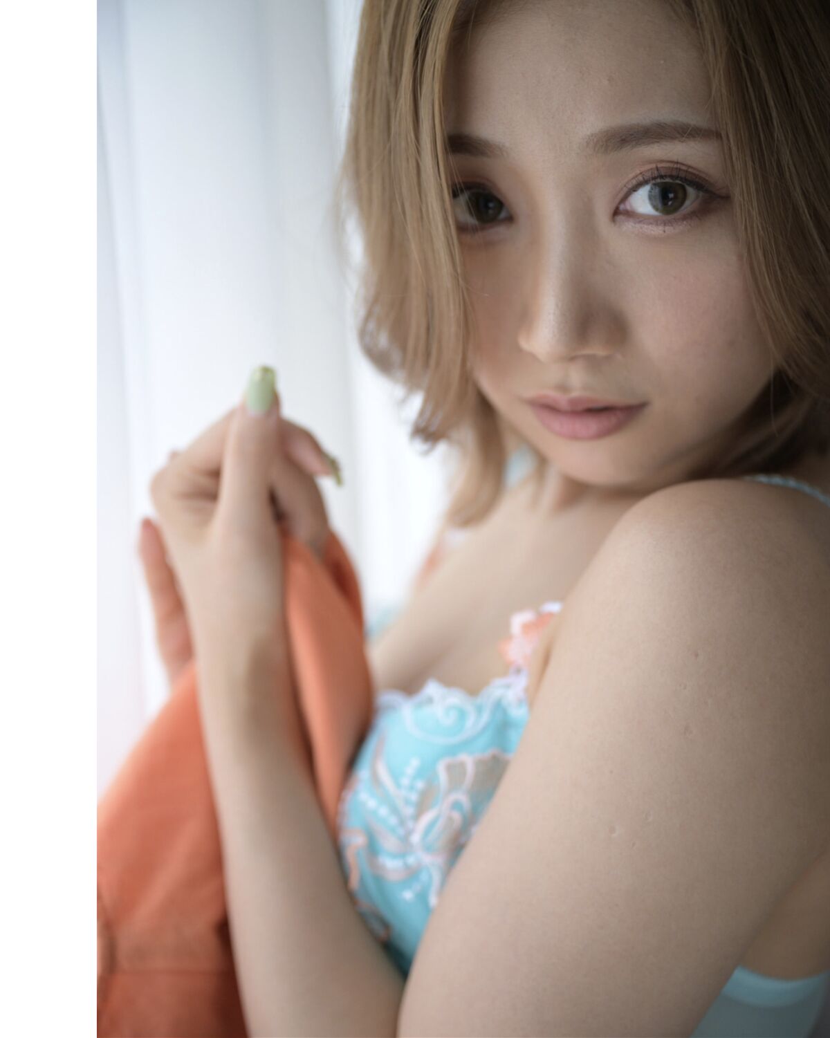 JP Kami Anna 加美杏奈 – 週刊現代デジタル写真集 隣の部屋の美脚お姉さん プレミアムヌードシリーズ (66P)