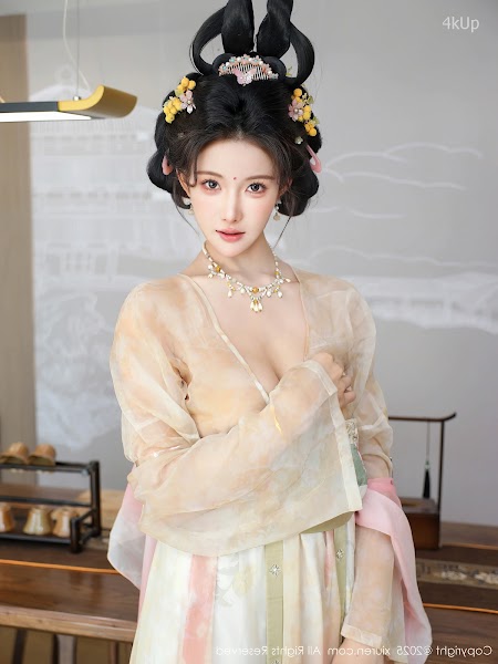 XIUREN No.10645 梨霜儿