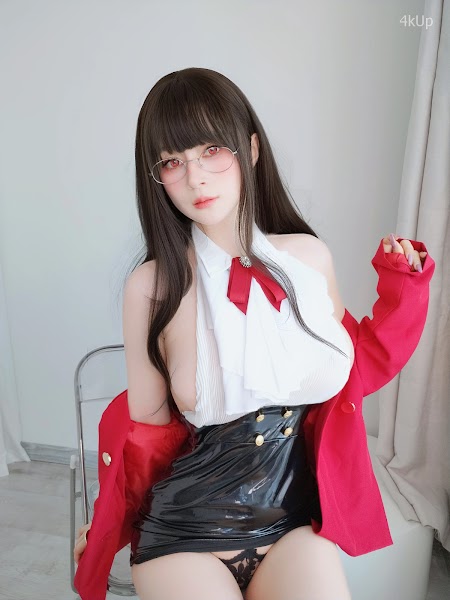Coser@白银81 [Fantia] 2024年11月会员合集（16套）