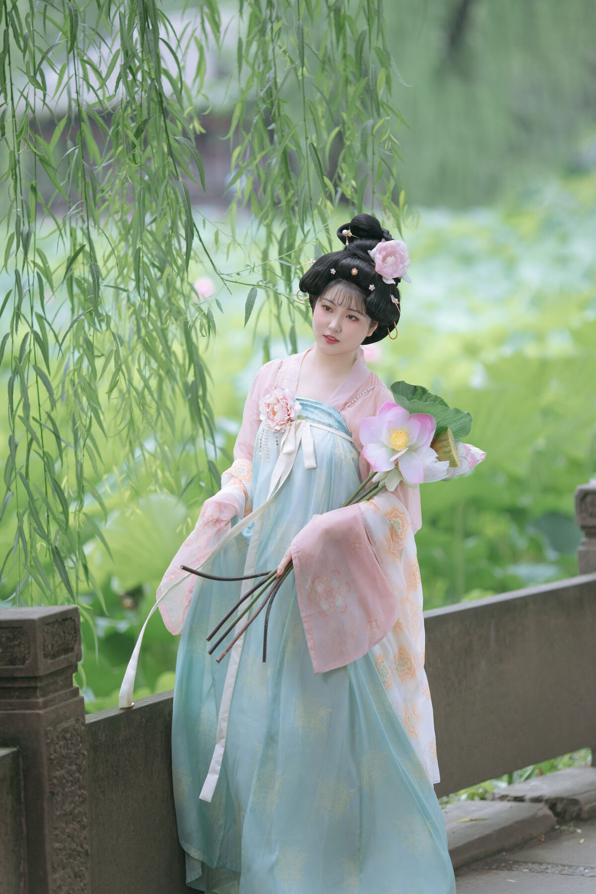 YiTuYu艺图语 Vol.8519 子小浔 (29P)