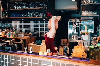 [Loozy] Son Ye-Eun (손예은) – Tainted Love Bar