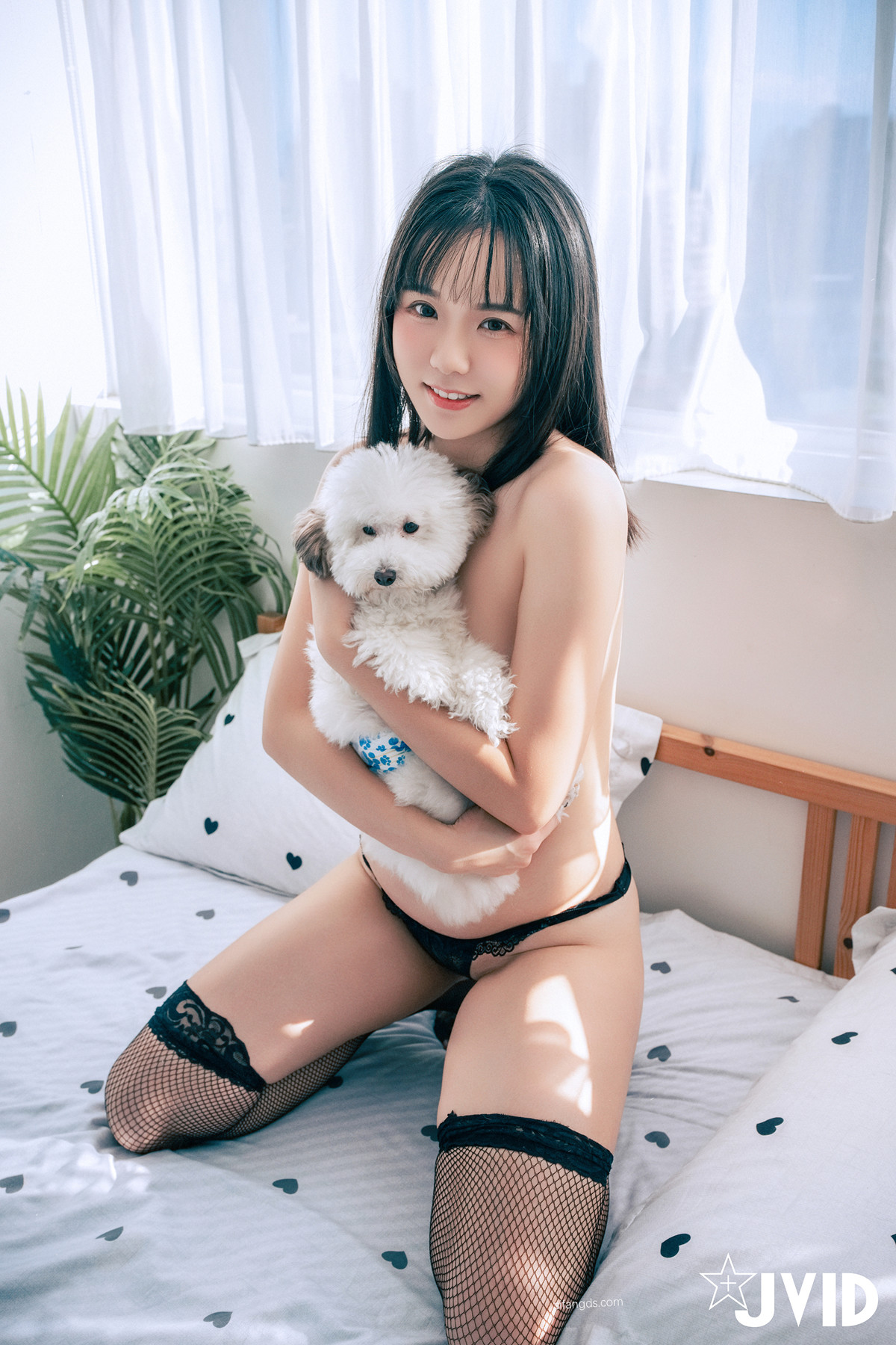 JVID Angela寶7 – 被按摩師玩弄の墮落妻子－寶七