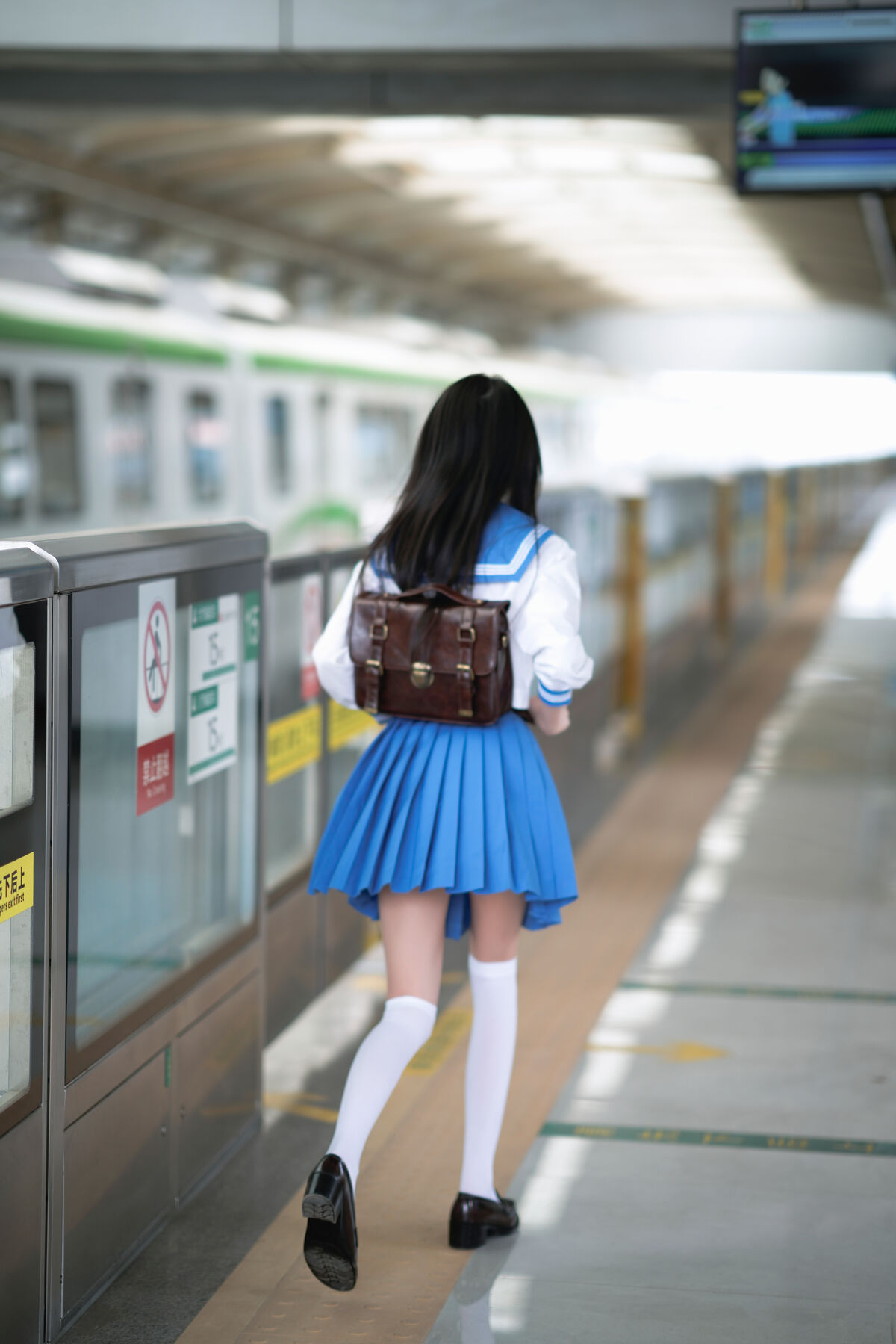 Coser@桜桃喵 – 地铁JK (34P)