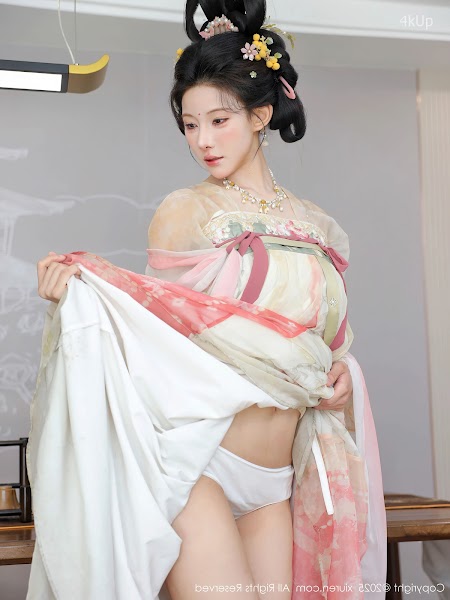 XIUREN No.10645 梨霜儿