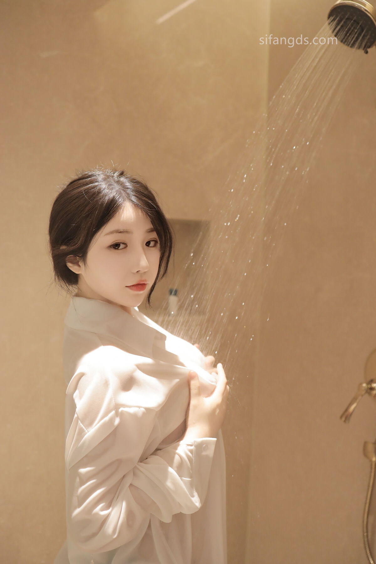 XR Uncensored Chen Xiao Hua 陈小花 – R18 秀人网模特 浴室中的激情 Part01 (47P – 8V)