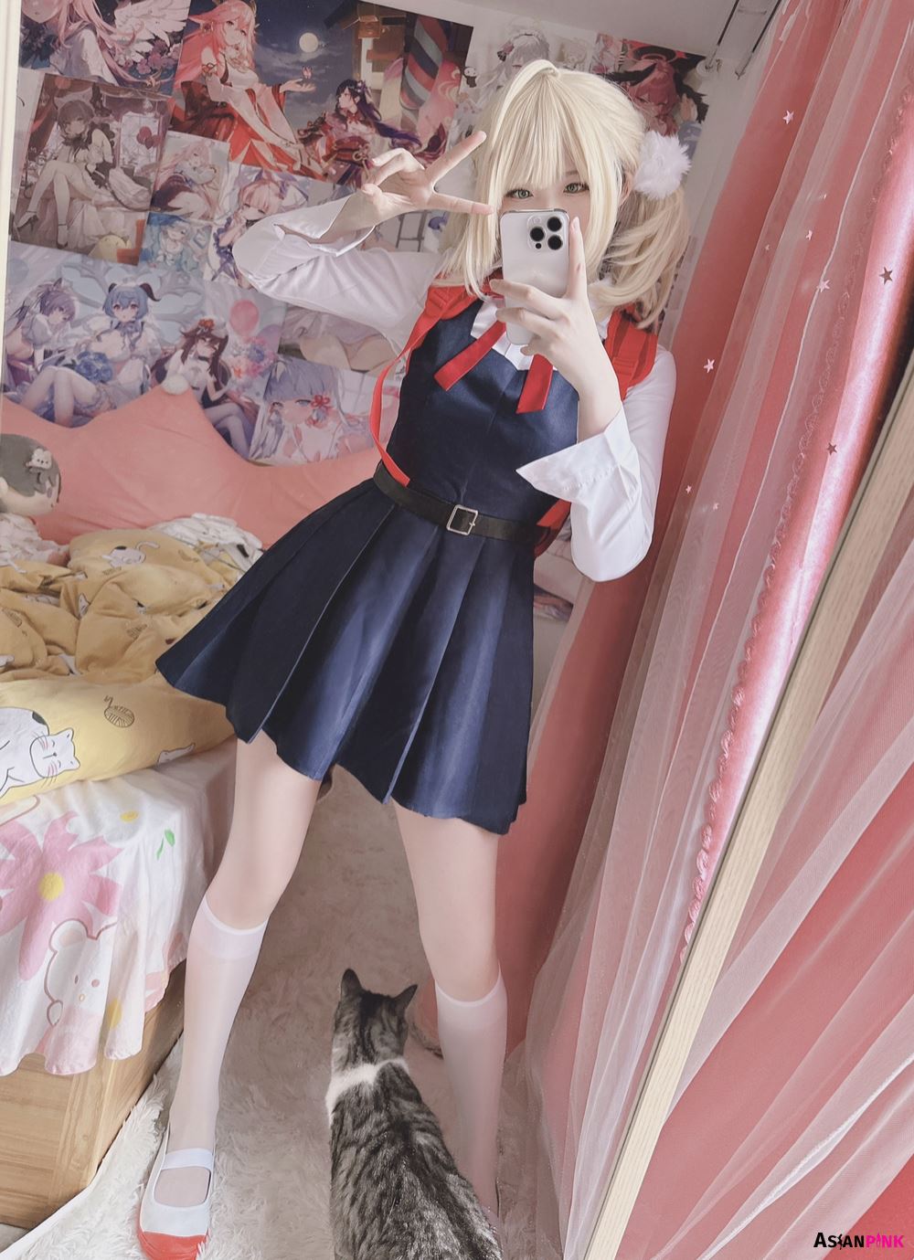 Xidaidai (喜呆呆) cosplay Shigure Ui – Hololive