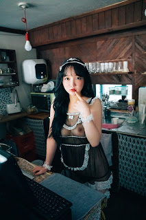 [Loozy] Son Ye-Eun (손예은) – Fetish Cafe