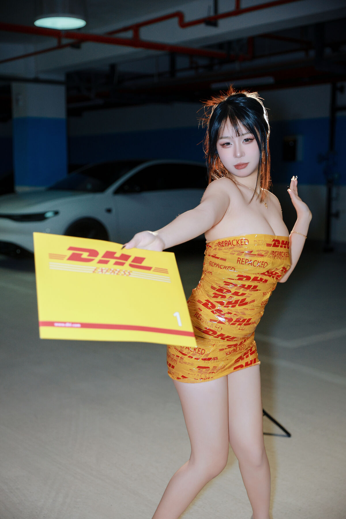 YiTuYu艺图语 Vol.8494 王哪跑 (28P)