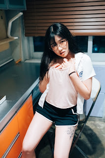 [Loozy] Sonson (손손) – Reading Room