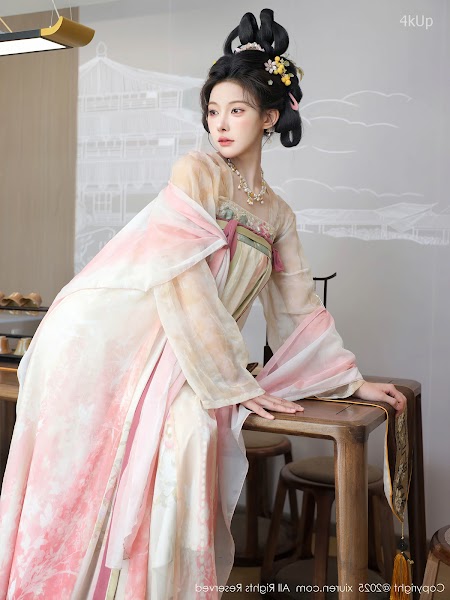 XIUREN No.10645 梨霜儿