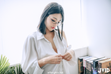 [JVID] 露露咪 – 性愛成癮の性感女教師