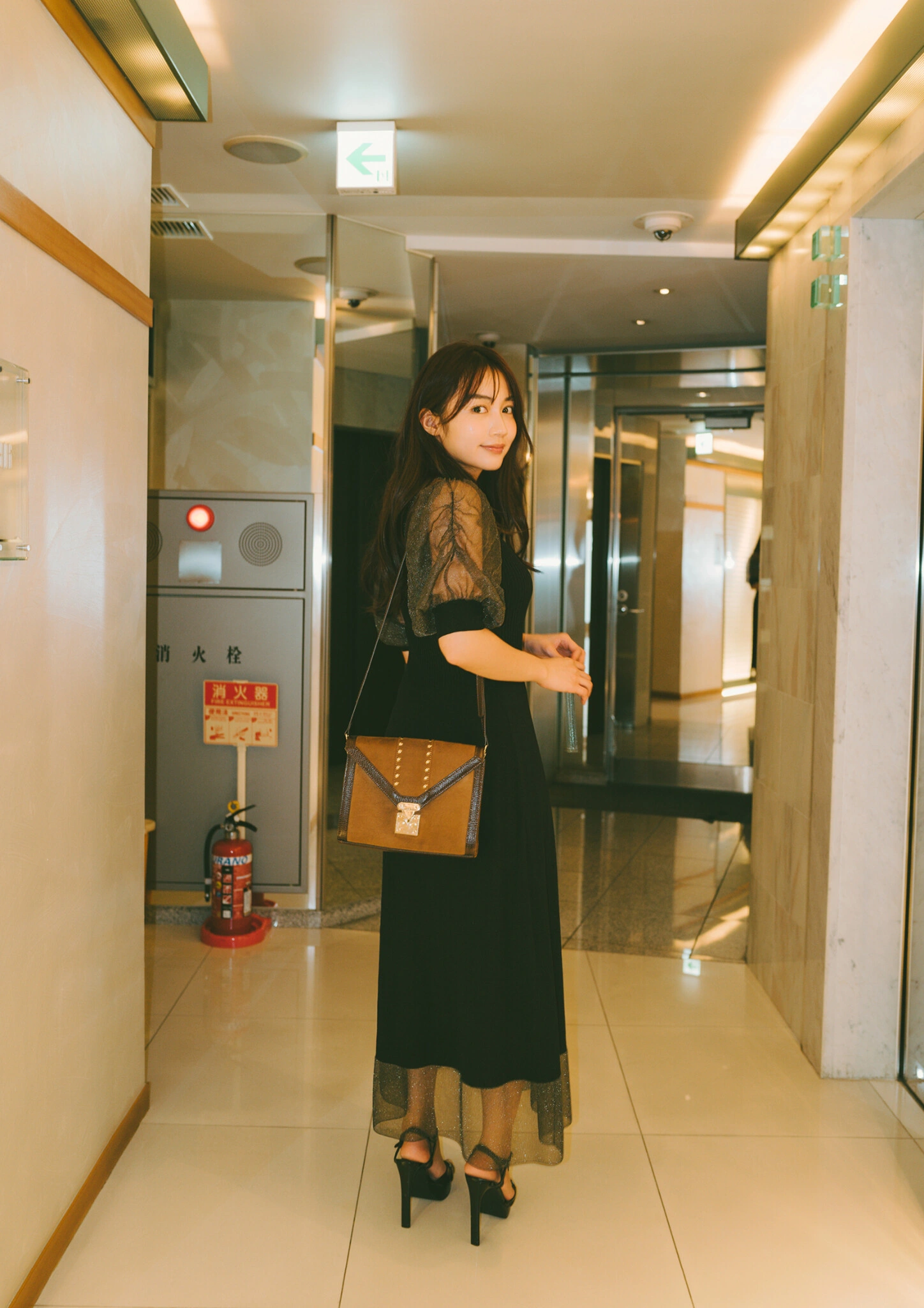 Hikari Kuroki 黒木ひかり, BRODYデジタル写真集 「Midnight romance」 Set.03