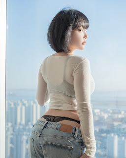 Kang In-kyung (강인경) – White T-Shirt and Jeans Concept
