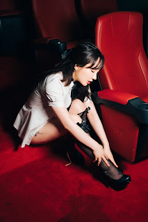 [Loozy] Son Ye-Eun (손예은) – Ticket Girl