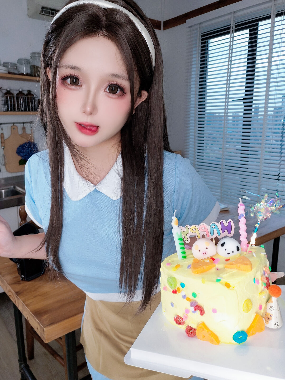 Coser@日奈娇 – 蛋糕售卖员 Part02 (58P)
