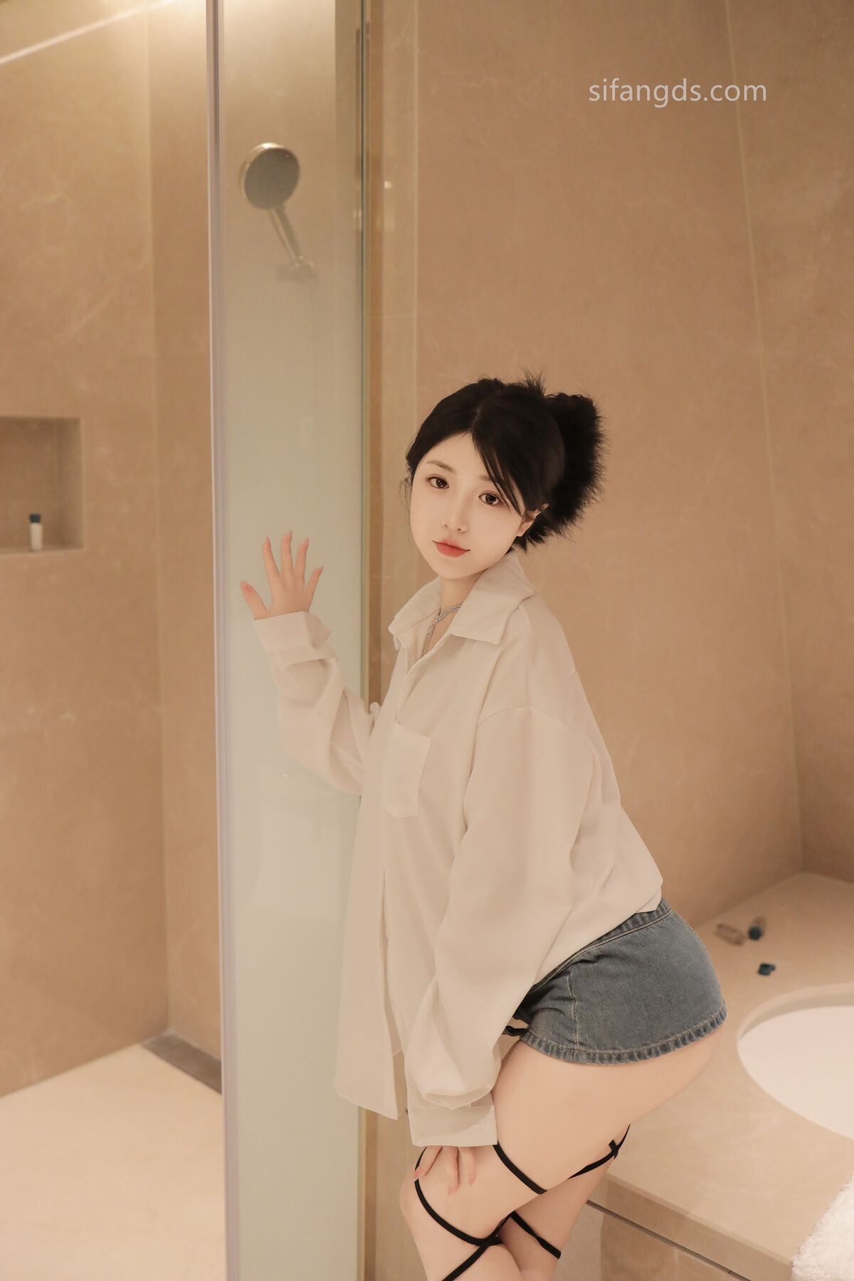 XR Uncensored Chen Xiao Hua 陈小花 – R18 秀人网模特 浴室中的激情 Part02 (47P)