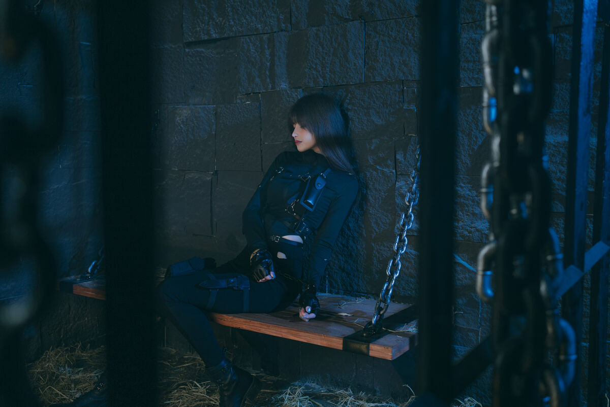 Coser@鹿八岁 – 特工的堕落 后篇 Part01 (56P – 1V)