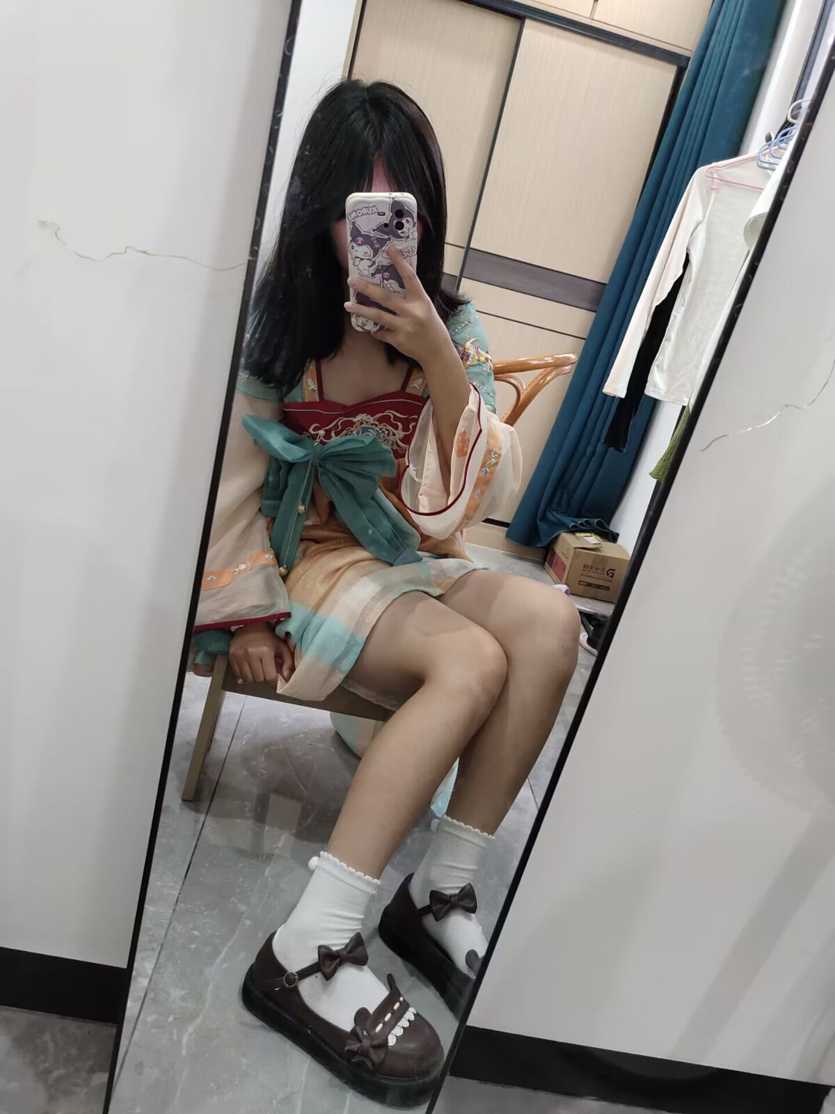 Shi Hua Hua Ya 是嚯嚯呀 – X福利姬 极品萝莉 (27P – 14V)