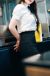 [Loozy] Son Ye-Eun (손예은) – Ticket Girl