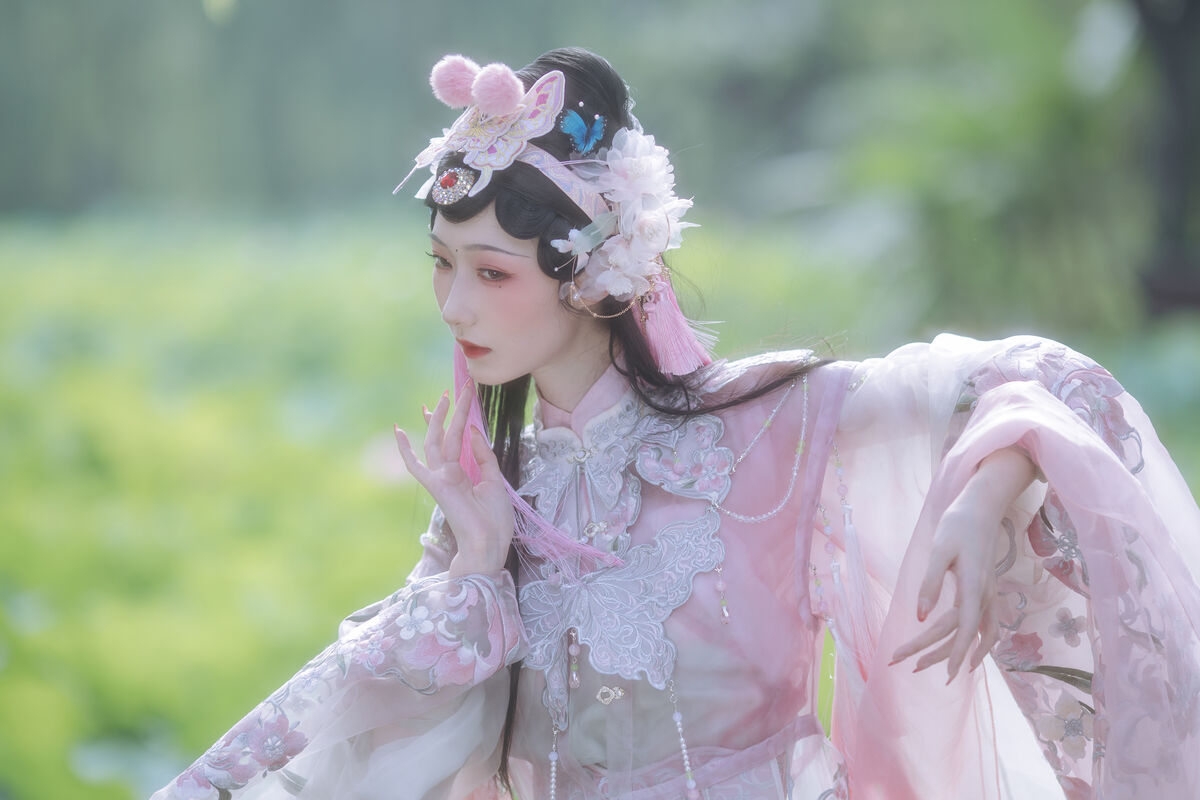 YiTuYu艺图语 Vol.8510 就是景年 (23P)