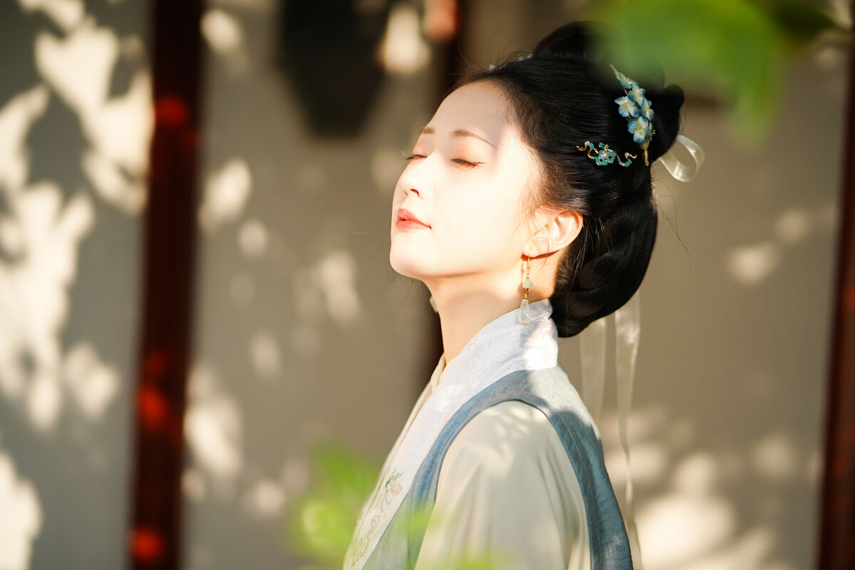 YiTuYu艺图语 Vol.8507 兔牙w (24P)