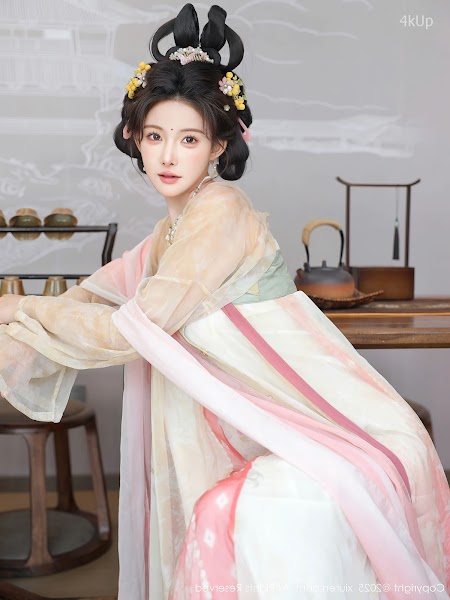 XIUREN No.10645 梨霜儿