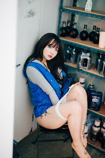 [Loozy] Son Ye-Eun (손예은) – CS Part Timer