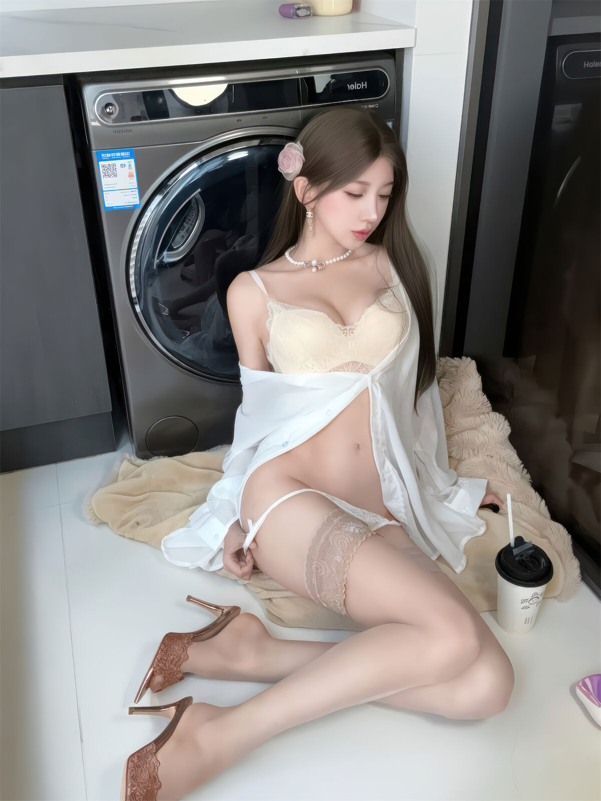 Coser@过期米线线喵 – 羞涩の妻 (39P)