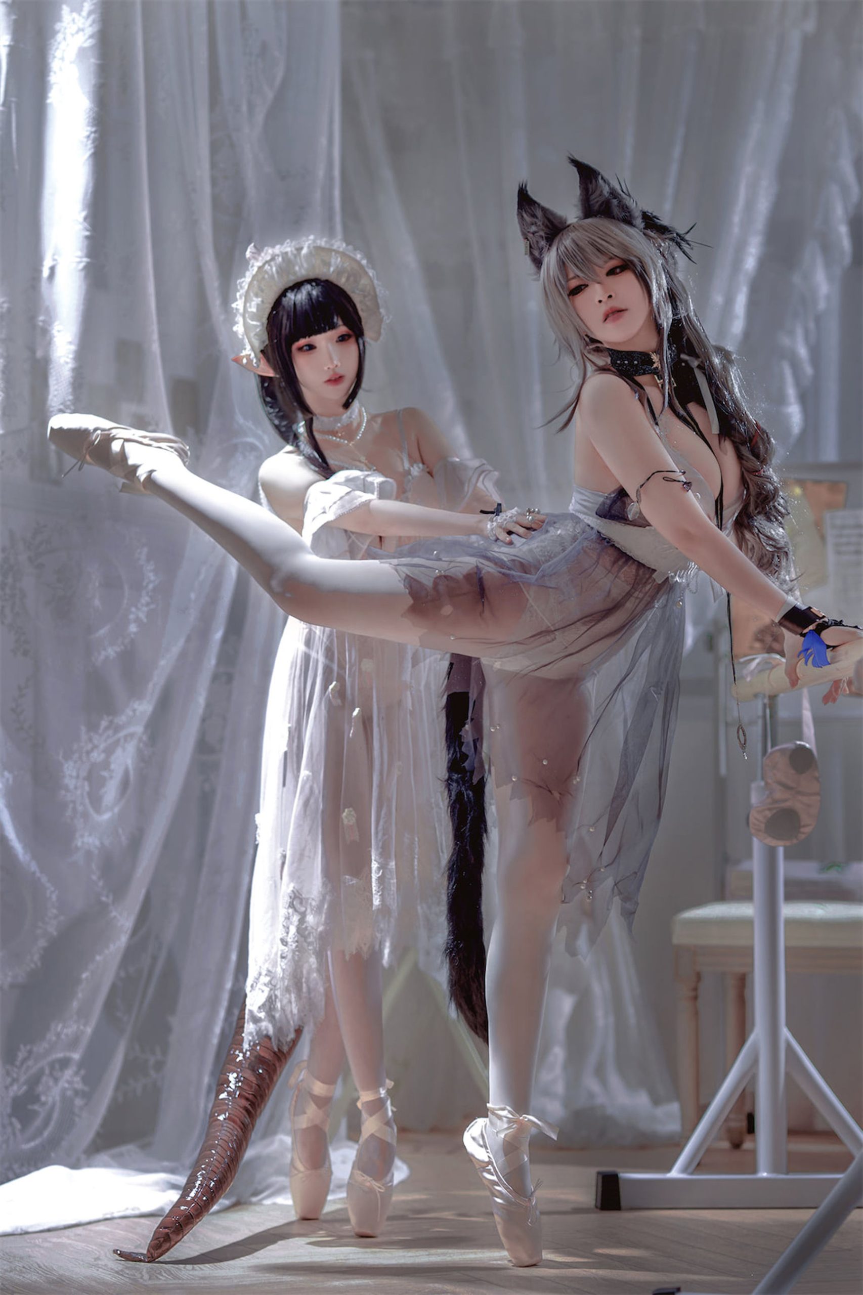 [福利COS] 可爱人气Coser面饼仙儿&半半子 - Arknights 黑x森蚺バレエ