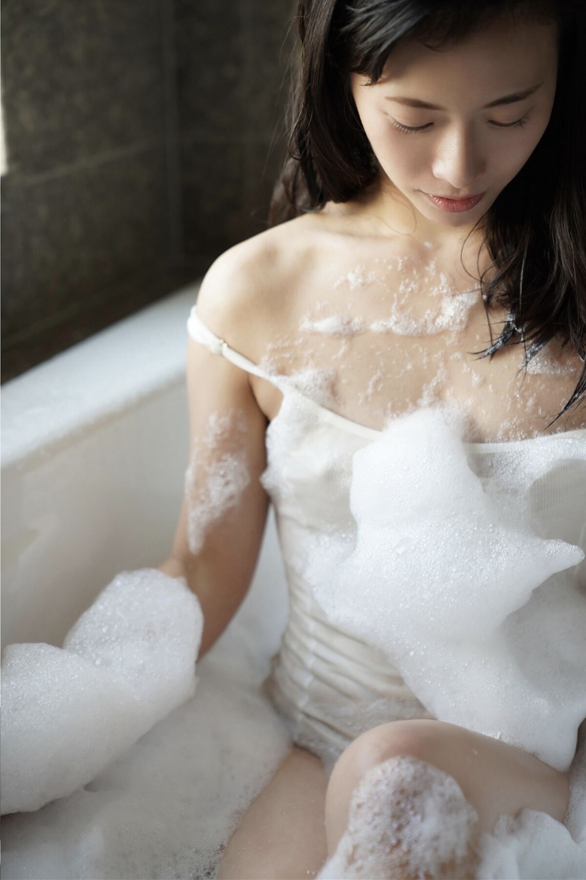 JP Ichiha Amatsu 天津いちは – FRIDAYデジタル写真集 元JR東日本社員がまさかのフルヌード Vol.2 (76P)