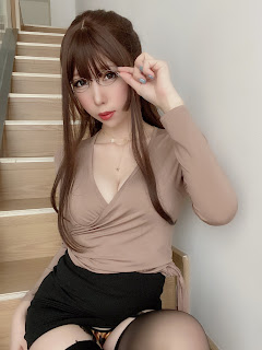 Coser@Kano Nozomi (鹿野希) – OL黑丝豹纹