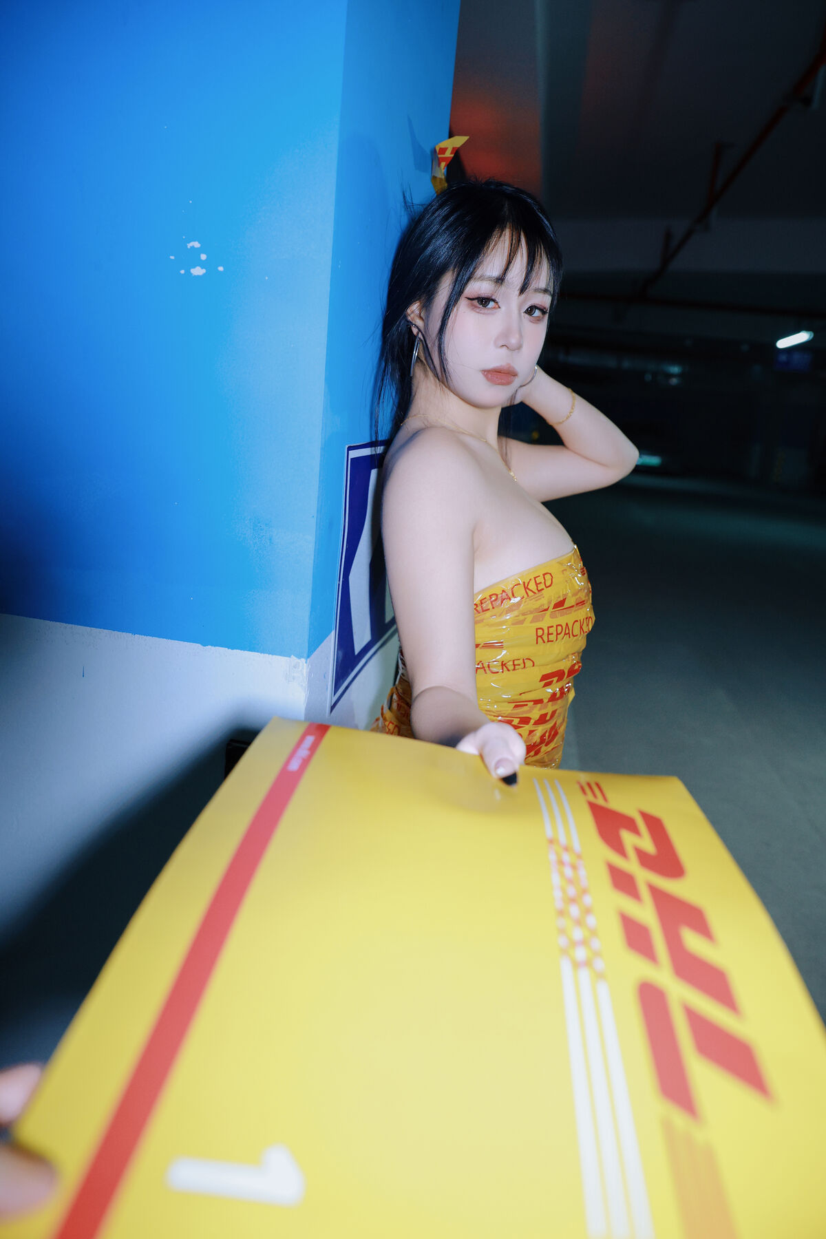 YiTuYu艺图语 Vol.8494 王哪跑 (28P)