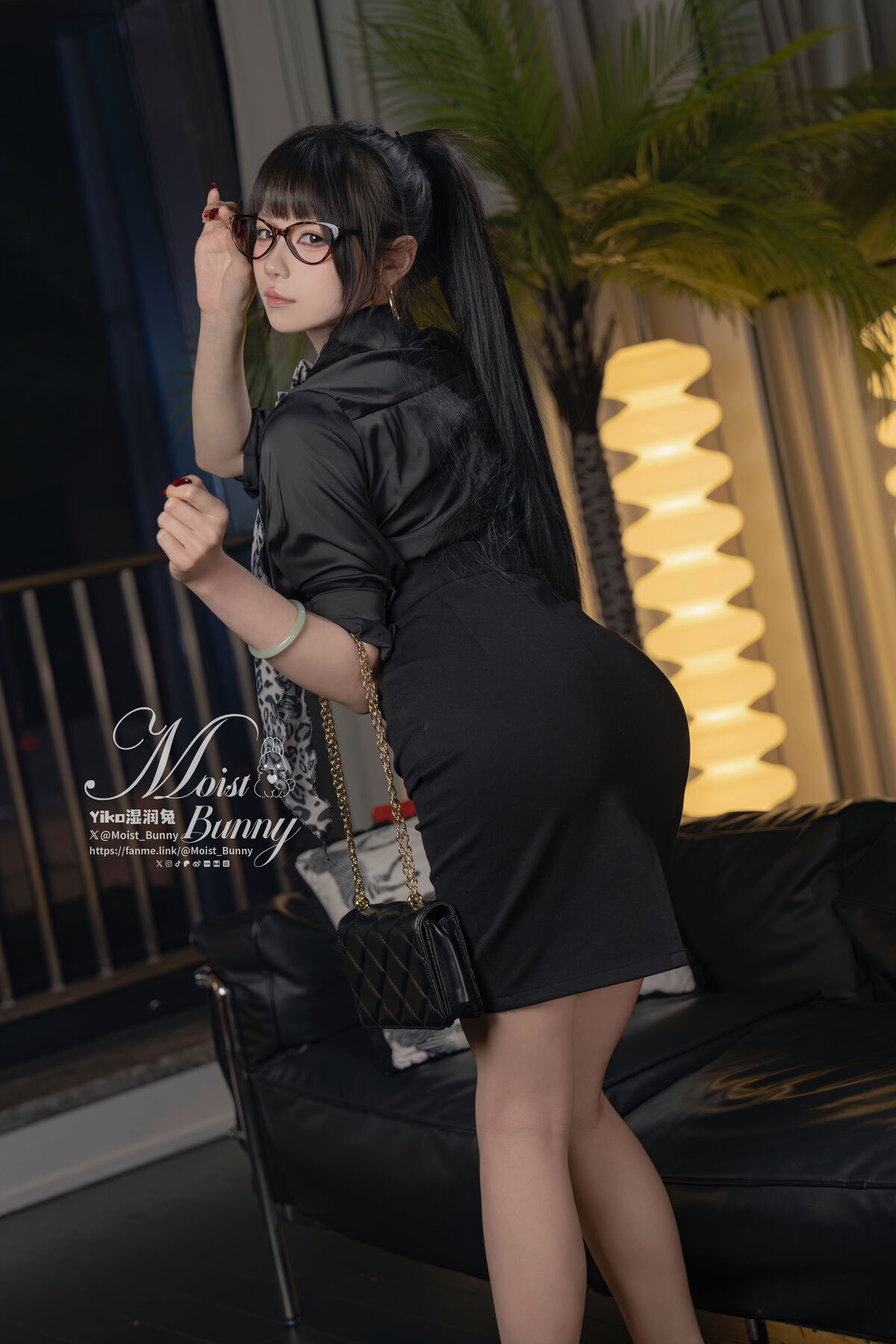 Coser@黏黏团子兔 – 04月作品 总裁攻略 Buttons Part02 (72P)