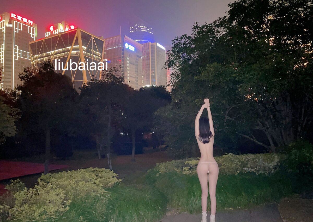 liubaiaai – 極品女神美穴超粉爽爆啪啪啪 (38P – 15V)