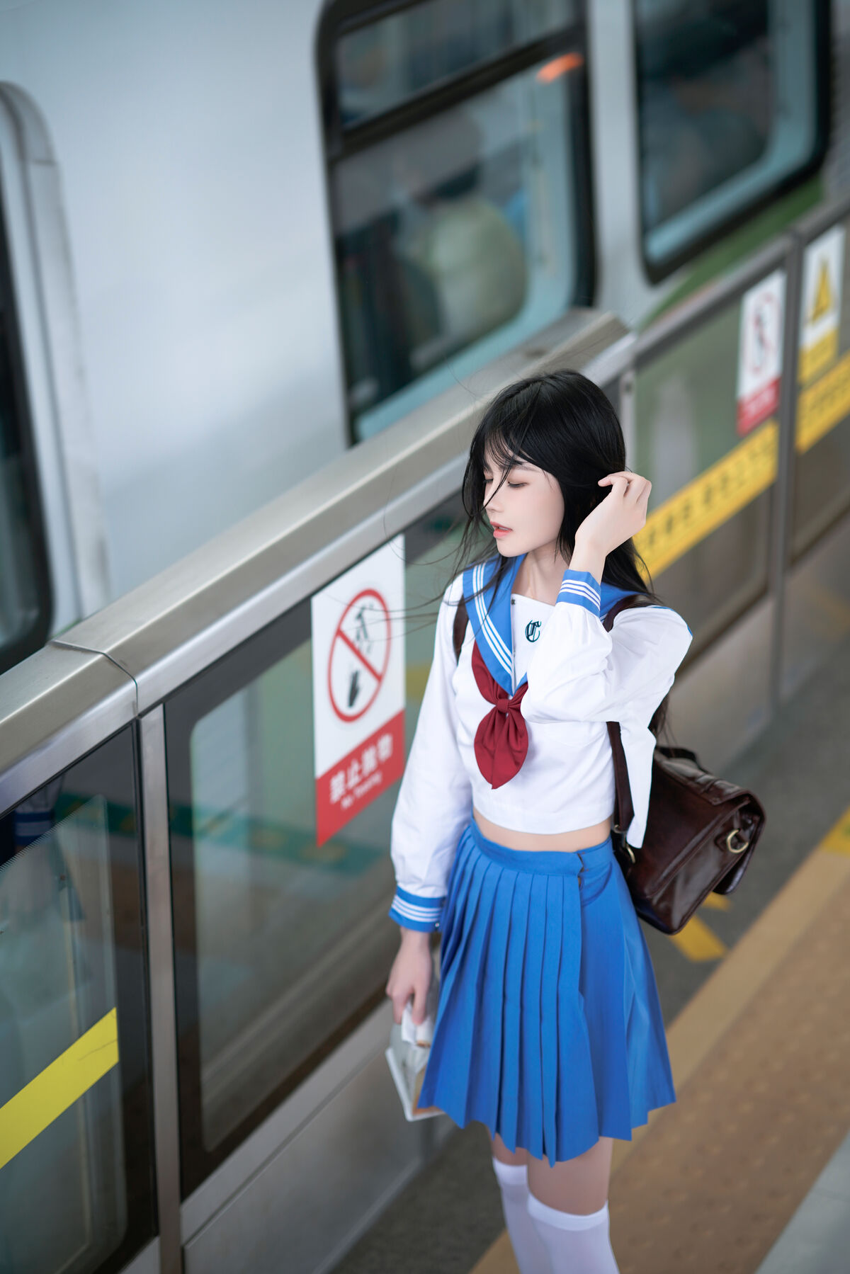 Coser@桜桃喵 – 地铁JK (34P)
