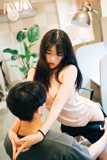 [Loozy] Sonson (손손) – Reading Room