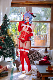 Coser@日奈娇 – 甘雨圣诞