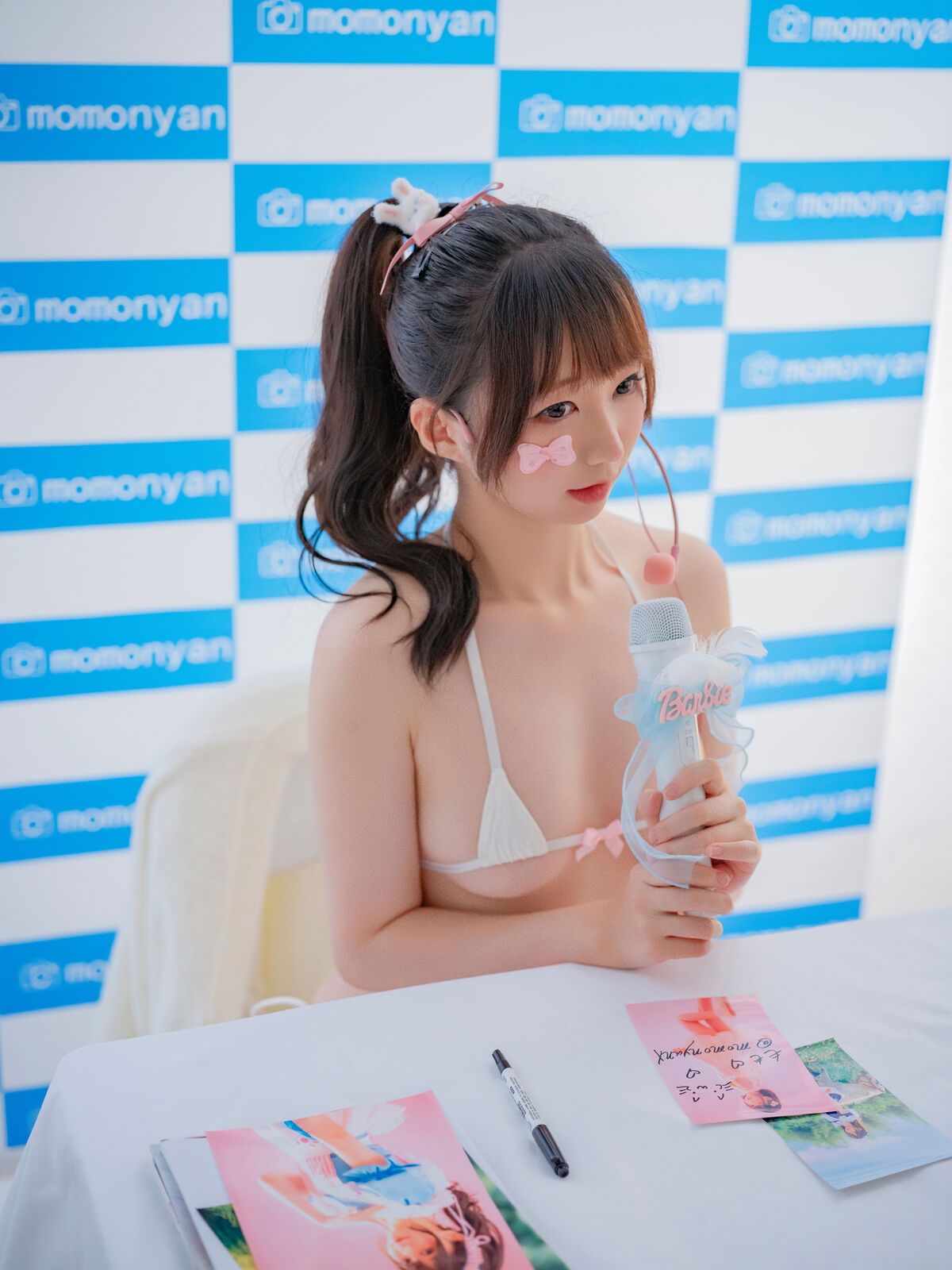 Coser@NAGISA魔物喵 – ビキニアイドルのサイン会 Part02 (61P)