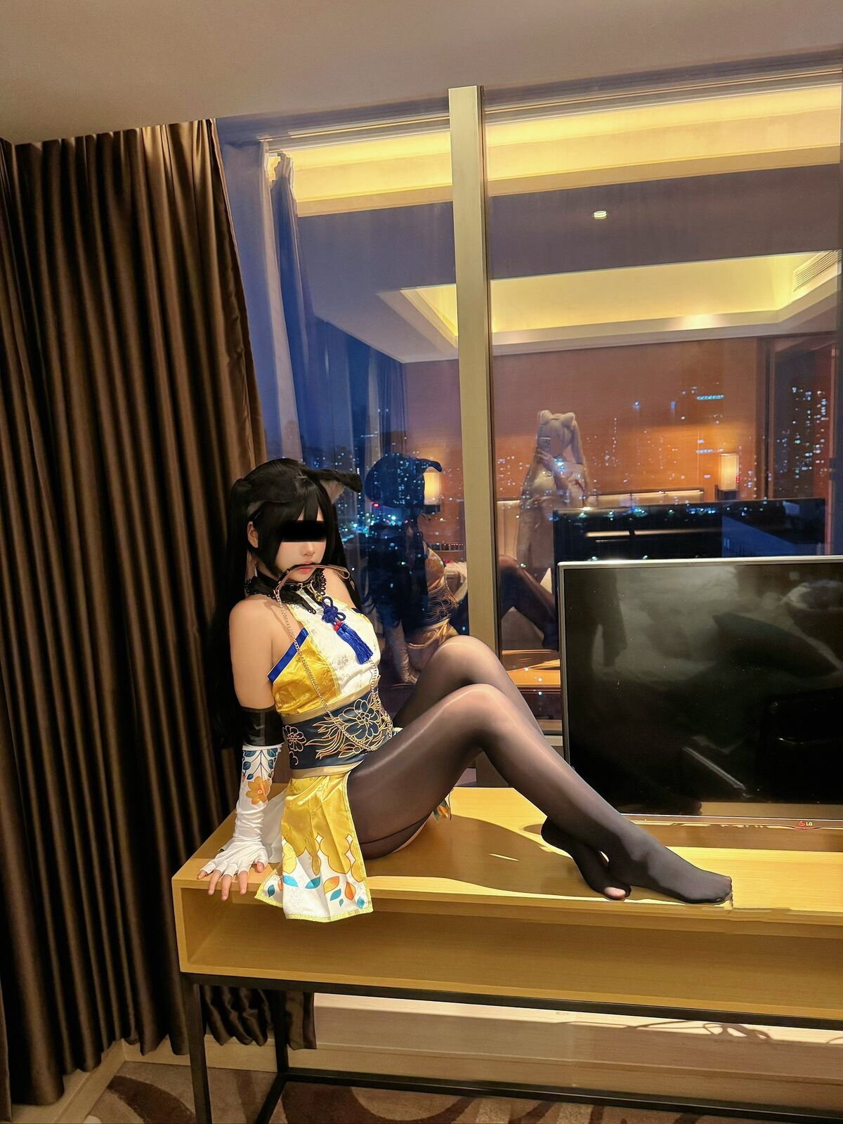 Coser@一枚呆呆 – 极品萝莉 (90P – 81V)