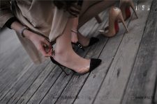 丝足便当036 佳佳 《女神的露趾缝高跟 超薄肉丝》[IESS异思趣向]