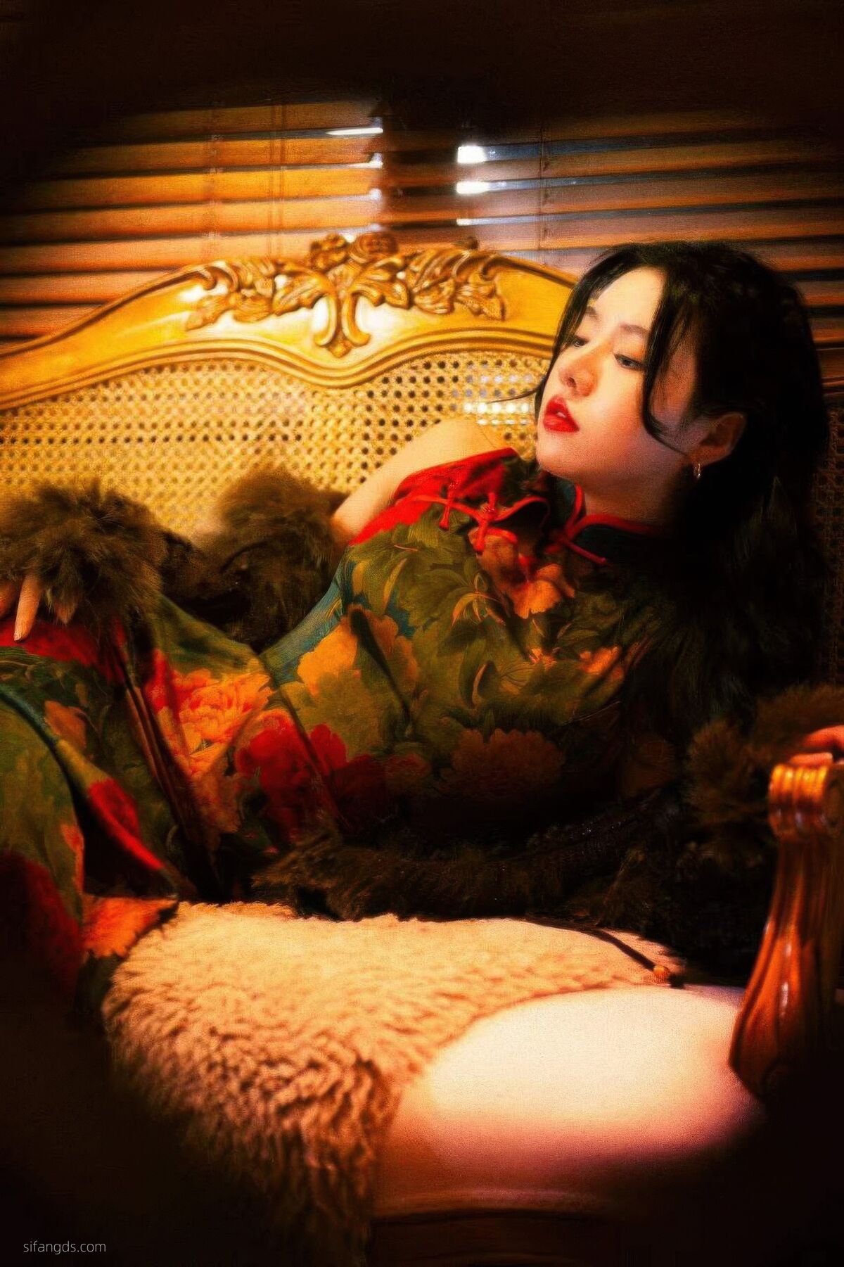 Sha Le Mei Xiao Cang Lao Shi 莎乐美小苍老师 – 网红外围 最新私密群门槛福利 Part02 (61P)