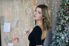 Stefania Beatty Holiday Mood (130 Photos)