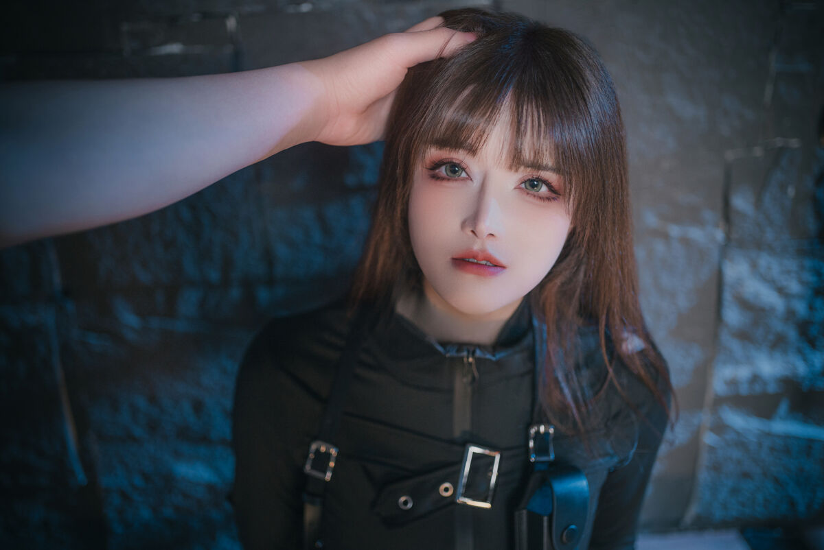 Coser@鹿八岁 – 特工的堕落 后篇 Part01 (56P – 1V)