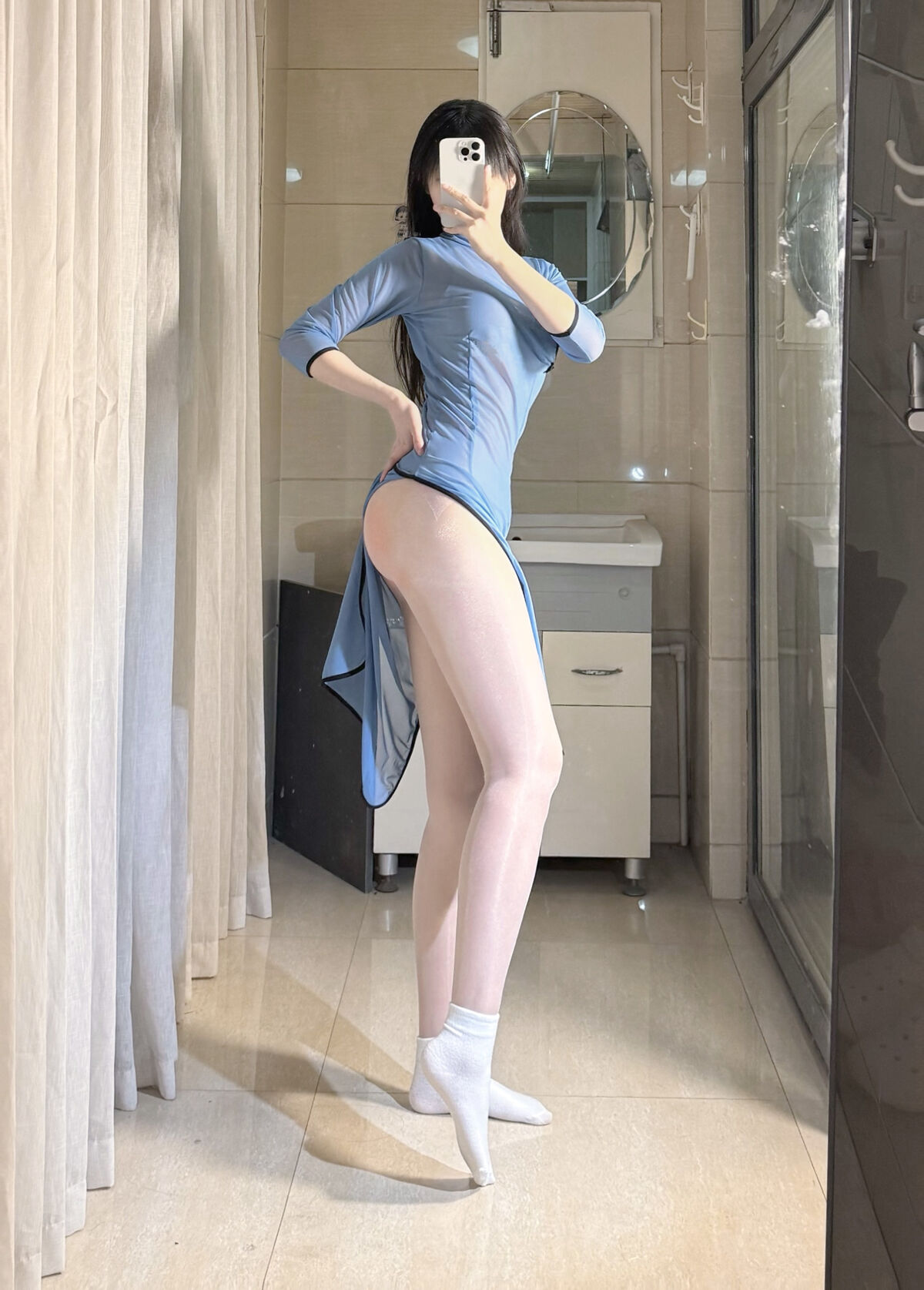 Coser@不可爱羚 – 民国风 (31P – 4V)