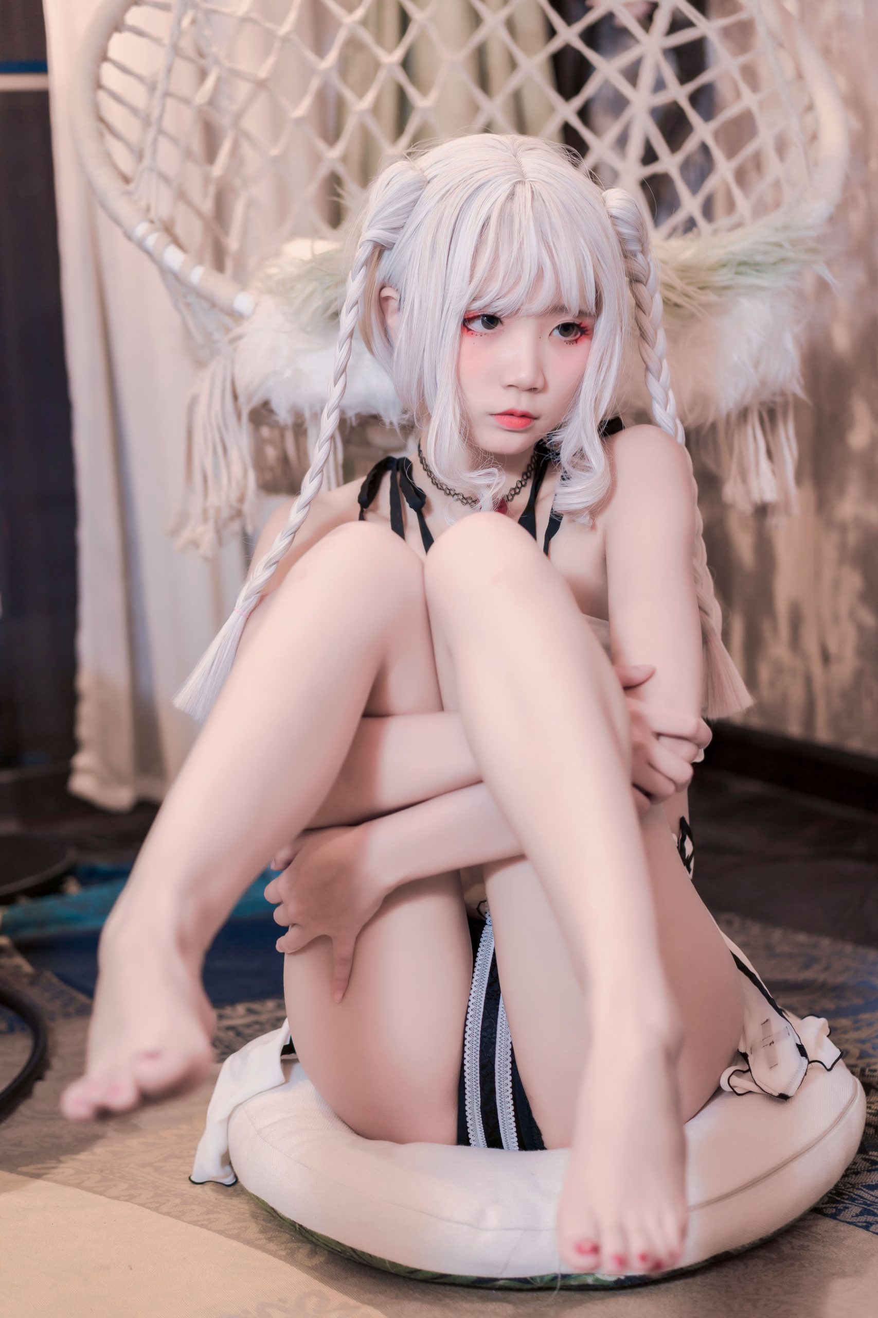 [福利COS] 清纯少女五更百鬼 - 圣女 吊带黑丝